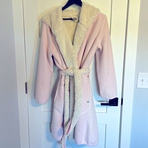 Ugg Robe